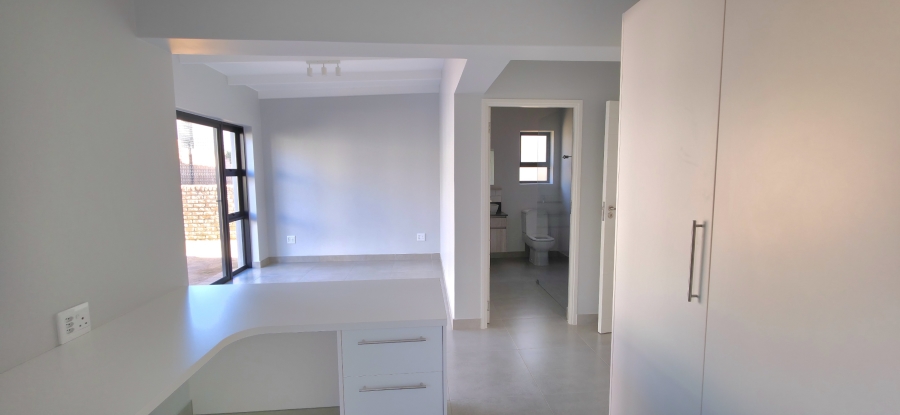 2 Bedroom Property for Sale in Hartland Lifestyle Estate Western Cape